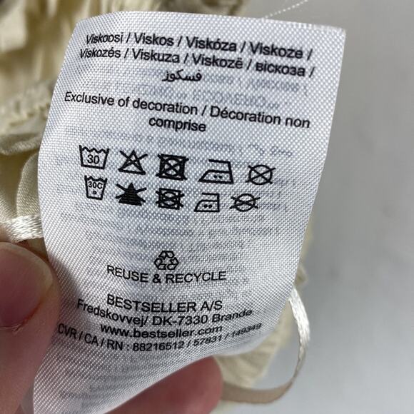 NWT Vero Moda Helyn Shirred cream Camisole size small - Picture 7 of 7